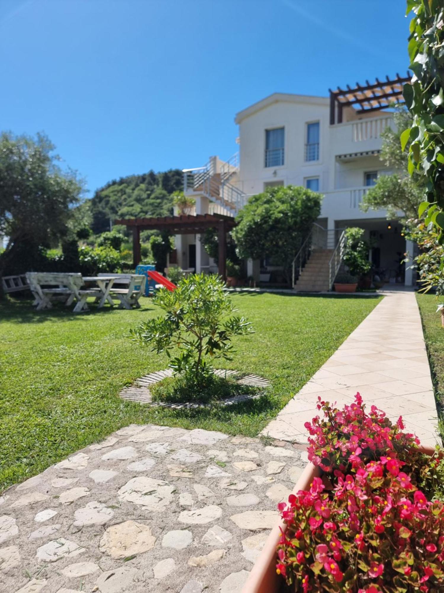 Apartments Villa Marija Petrovac Exterior foto